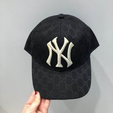 GG canvas baseball hat, GUCCI