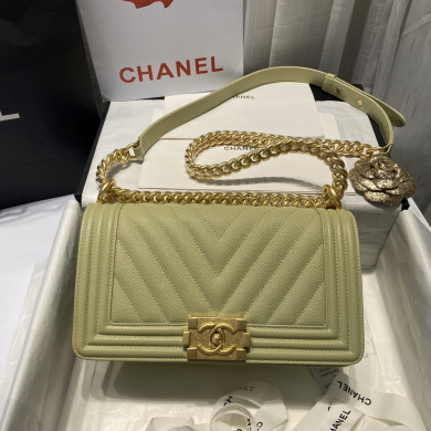 A67086, CHANEL BOY CHANEL HANDBAG, GRAINED CALFSKIN / CAVIAR