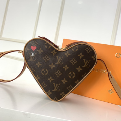 M57456  GAME ON CŒUR, Louis Vuitton LV