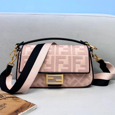 BAGUETTE , FENDI