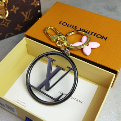 Louis Vuitton LV, key chain