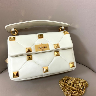MEDIUM ROMAN STUD THE SHOULDER BAG IN NAPPA WITH CHAIN, Valentino bag