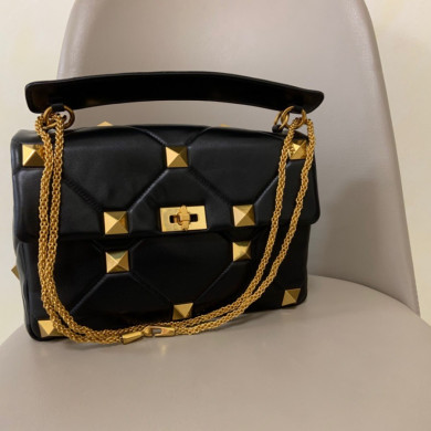 LARGE ROMAN STUD THE SHOULDER BAG IN NAPPA WITH CHAIN,  Valentino bag
