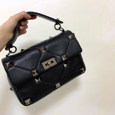 LARGE ROMAN STUD THE SHOULDER BAG IN NAPPA WITH CHAIN,  Valentino bag