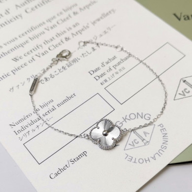 VanCleef&Arpels Bracelets