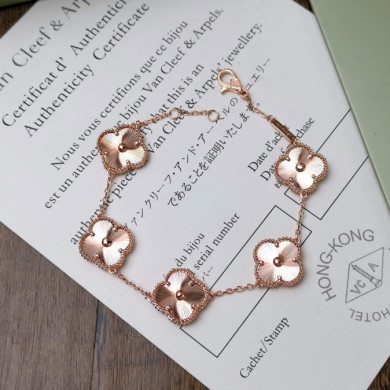 VanCleef&Arpels Bracelets