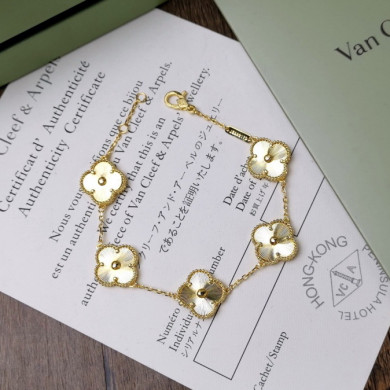 VanCleef&Arpels Bracelets