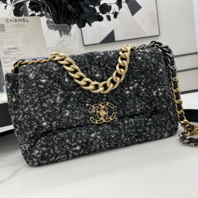 AS1161 CHANEL 19 HANDBAG