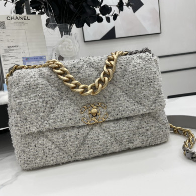 AS1161 CHANEL 19 HANDBAG