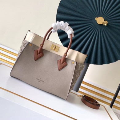 M53825  ON MY SIDE MM, Louis Vuitton LV