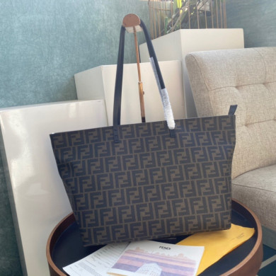 FENDI SHOPPING BAG