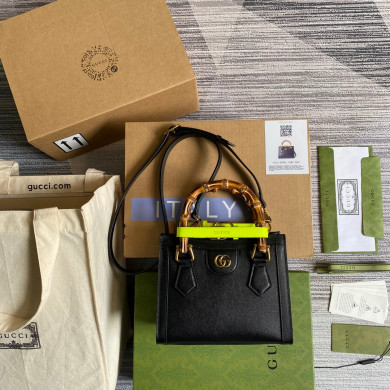 655661  Gucci Diana mini tote bag, Top Handle Bags for Women