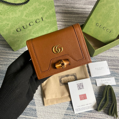 658244 Gucci Diana card case wallet