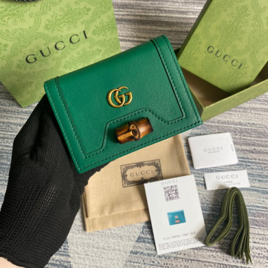 658244 Gucci Diana card case wallet