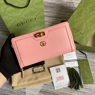 658634 Gucci Diana continental wallet