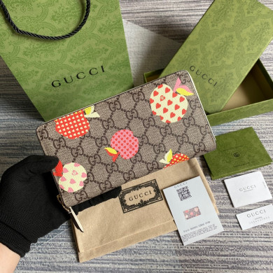 663924  Gucci Les Pommes zip around wallet