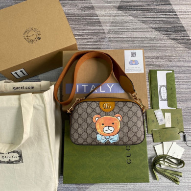 574886   KAI x GG shoulder bag, Beige and ebony GG Supreme canvas with teddy bear print