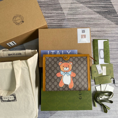 660513 KAI x Gucci pouch, Beige and ebony GG Supreme canvas with teddy bear print