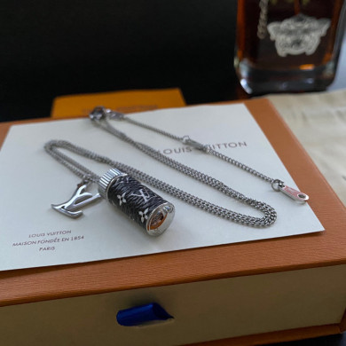Louis Vuitton LV Necklaces