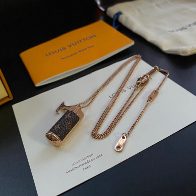 Louis Vuitton LV Necklaces