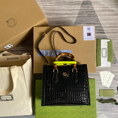 660195  Gucci Diana small crocodile tote bag, Top Handle Bags for Women