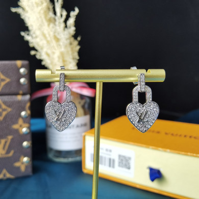 Louis Vuitton LV EARRINGS & Stud
