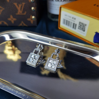 Louis Vuitton LV EARRINGS & Stud