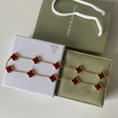 VanCleef&Arpels Necklaces