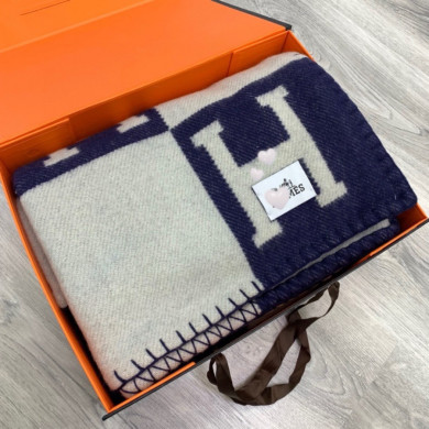 Premium Cashmere Blend Blanket – HERMSCA-167 | Deep Blue & Ivory White | 170 × 135 cm
