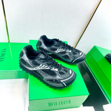 Bottega Veneta Orbit Sneaker Unisex style
