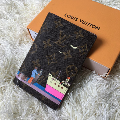 PASSPORT COVER, M62144, Louis Vuitton LV, 5.5 x 3.9 inches 