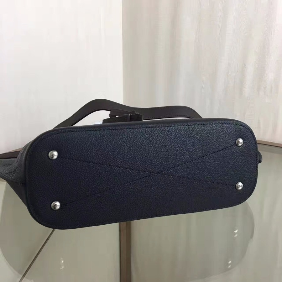 M54402, Girolata Mahina in Women's Handbags collections by Louis Vuitton