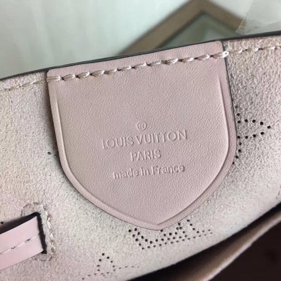 M54401, Girolata Mahina in Women's Handbags collections by Louis Vuitton