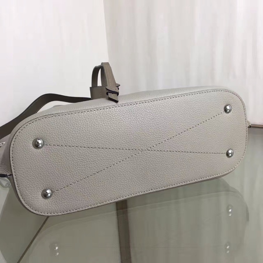 M54403, Girolata Mahina in Women's Handbags collections by Louis Vuitton