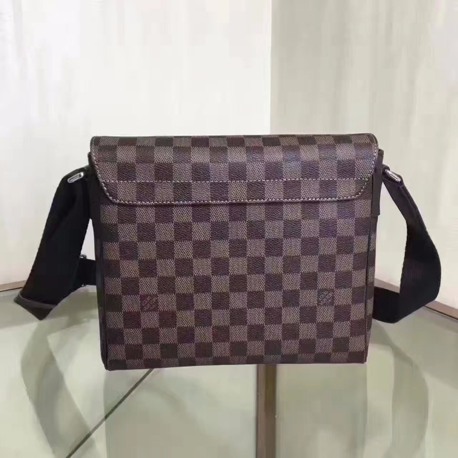 Louis Vuitton LV, DISTRICT PM N41031, 9.8 x 8.7 x 3.1 inches