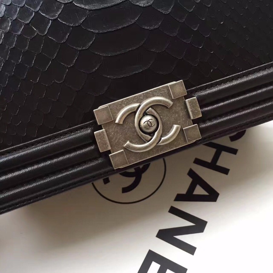 BOY CHANEL HANDBAG, A67086, Size 9.8 X5.7 X 3.1
