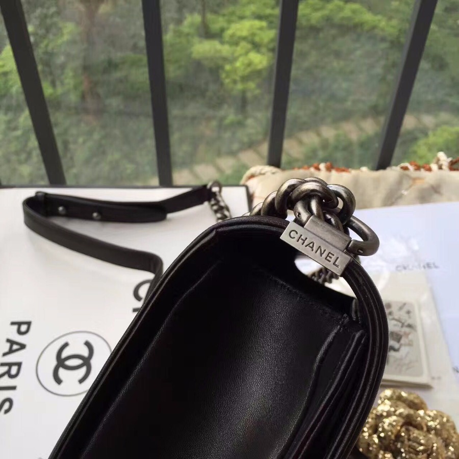 BOY CHANEL HANDBAG, A67086, Size 9.8 X5.7 X 3.1