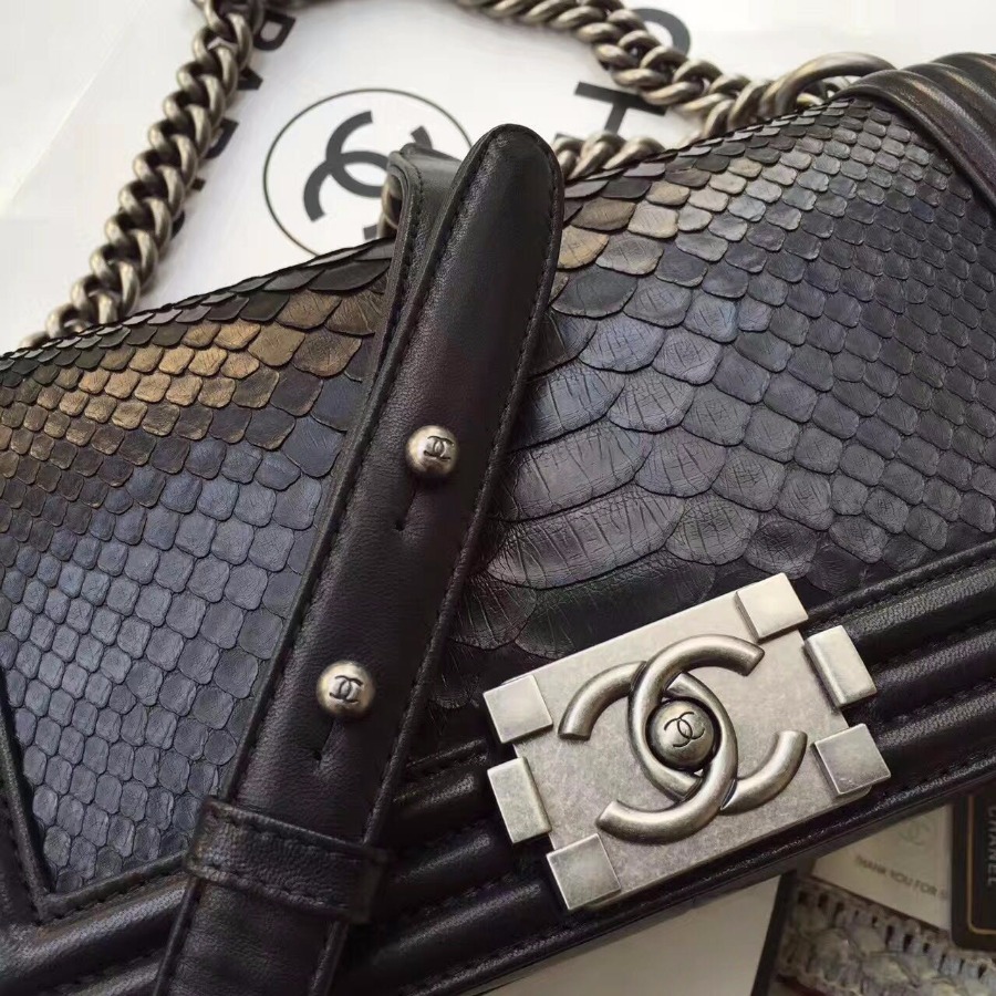 BOY CHANEL HANDBAG, A67086, Size 9.8 X5.7 X 3.1