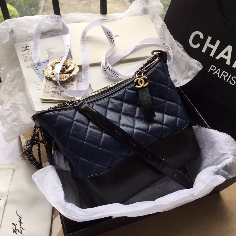 CHANEL'S ABIELLE HOBO BAG, CALFSKIN, A93824, 10.9 X 8.2 X 3.9 IN