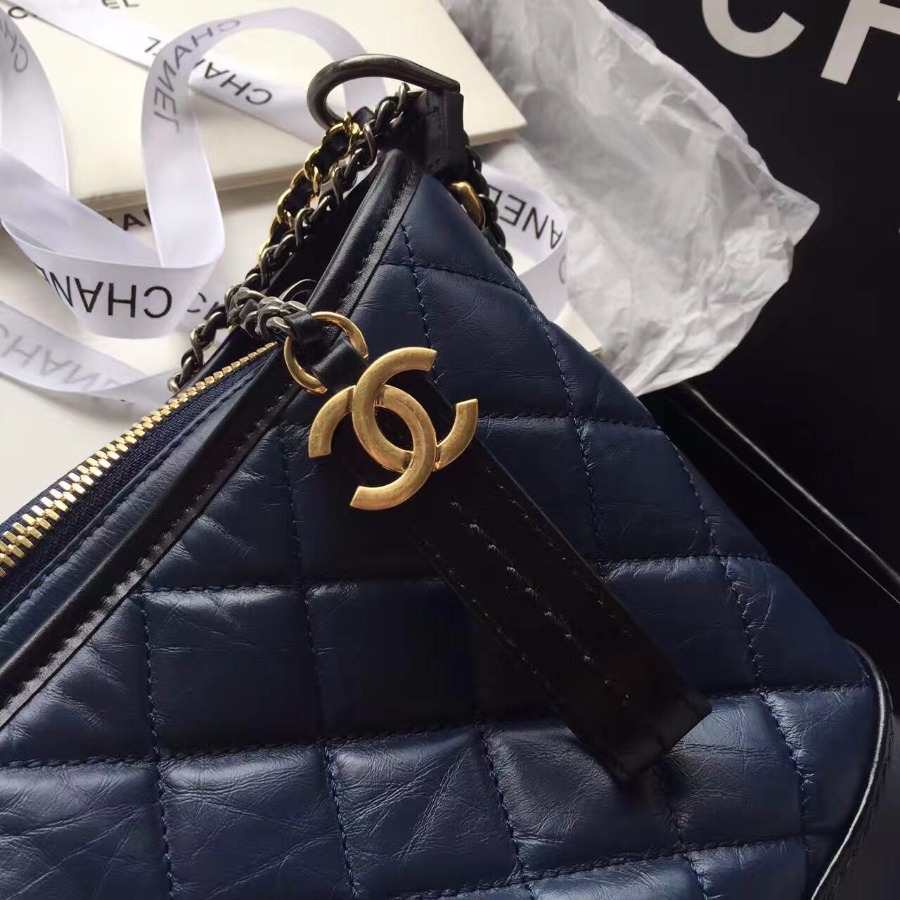 CHANEL'S ABIELLE HOBO BAG, CALFSKIN, A93824, 10.9 X 8.2 X 3.9 IN