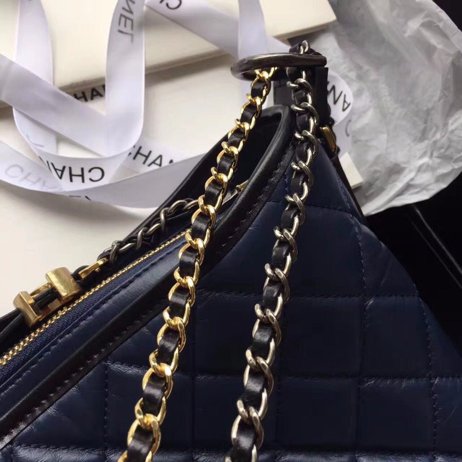 CHANEL'S ABIELLE HOBO BAG, CALFSKIN, A93824, 10.9 X 8.2 X 3.9 IN