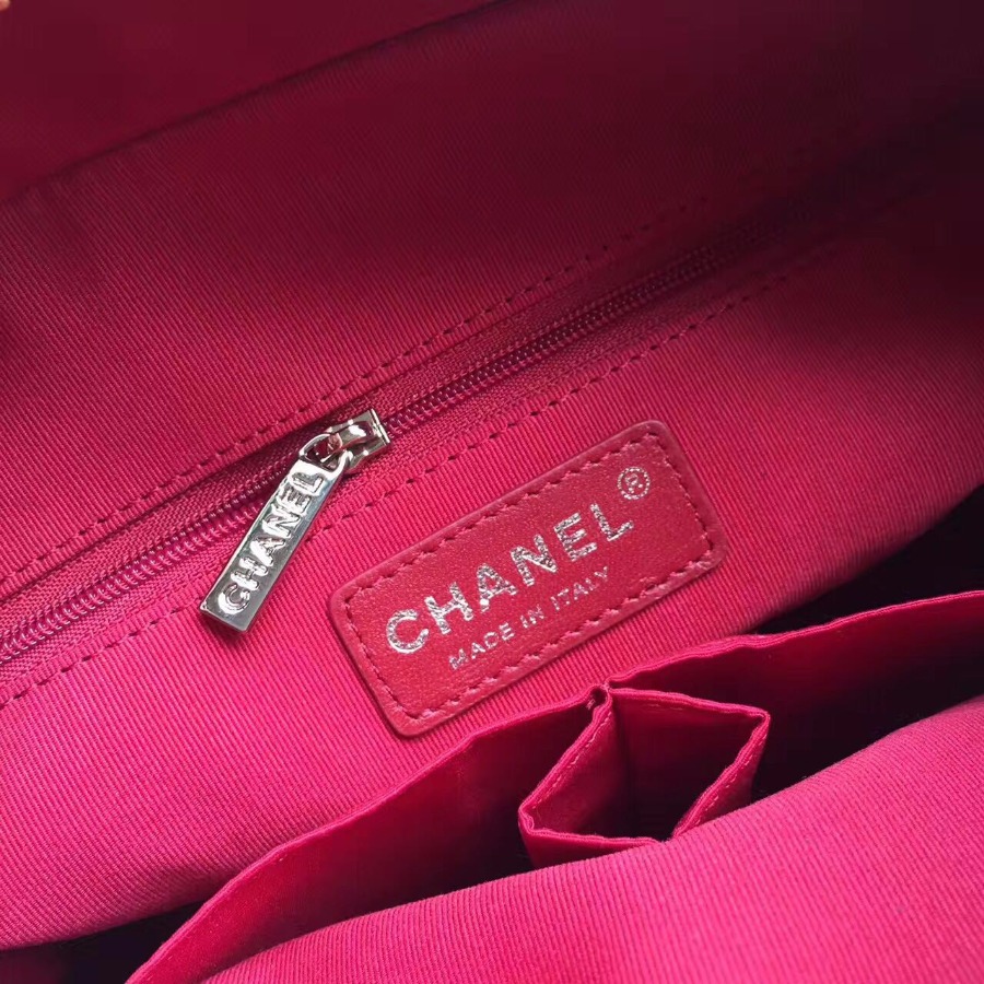 CHANEL'S ABIELLE HOBO BAG, CALFSKIN, A93824, 10.9 X 8.2 X 3.9 IN