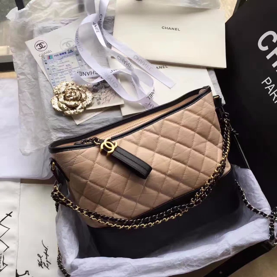 CHANEL'S ABIELLE HOBO BAG, CALFSKIN, A93824, 10.9 X 8.2 X 3.9 IN