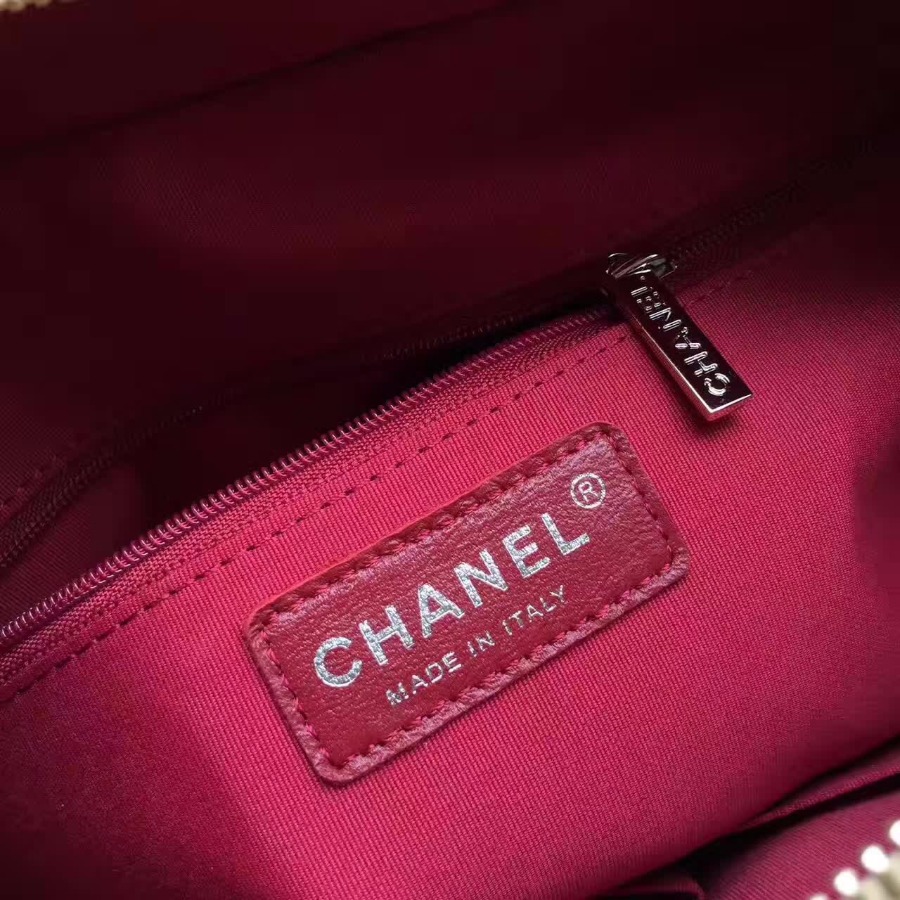 CHANEL'S ABIELLE HOBO BAG, CALFSKIN, A93824, 10.9 X 8.2 X 3.9 IN