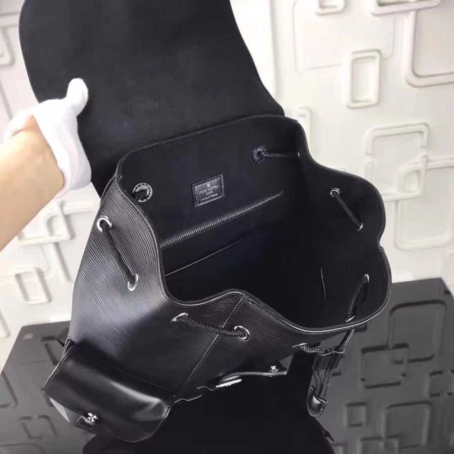 M40527, CHRISTOPHER PM, Louis Vuitton LV Backpack