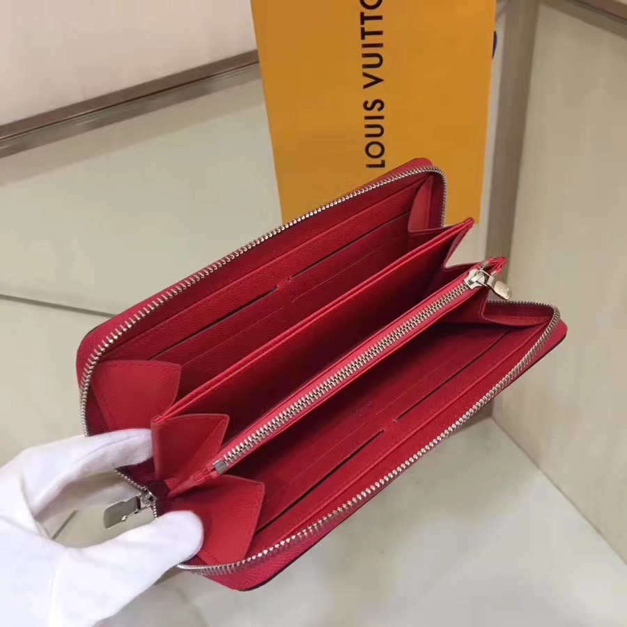 LOUIS VUITTON LV, Epi Leather , 7.5 x 3.9 x 0.6 inches