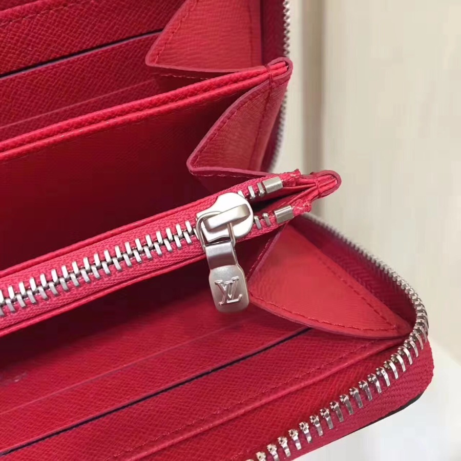 LOUIS VUITTON LV, Epi Leather , 7.5 x 3.9 x 0.6 inches
