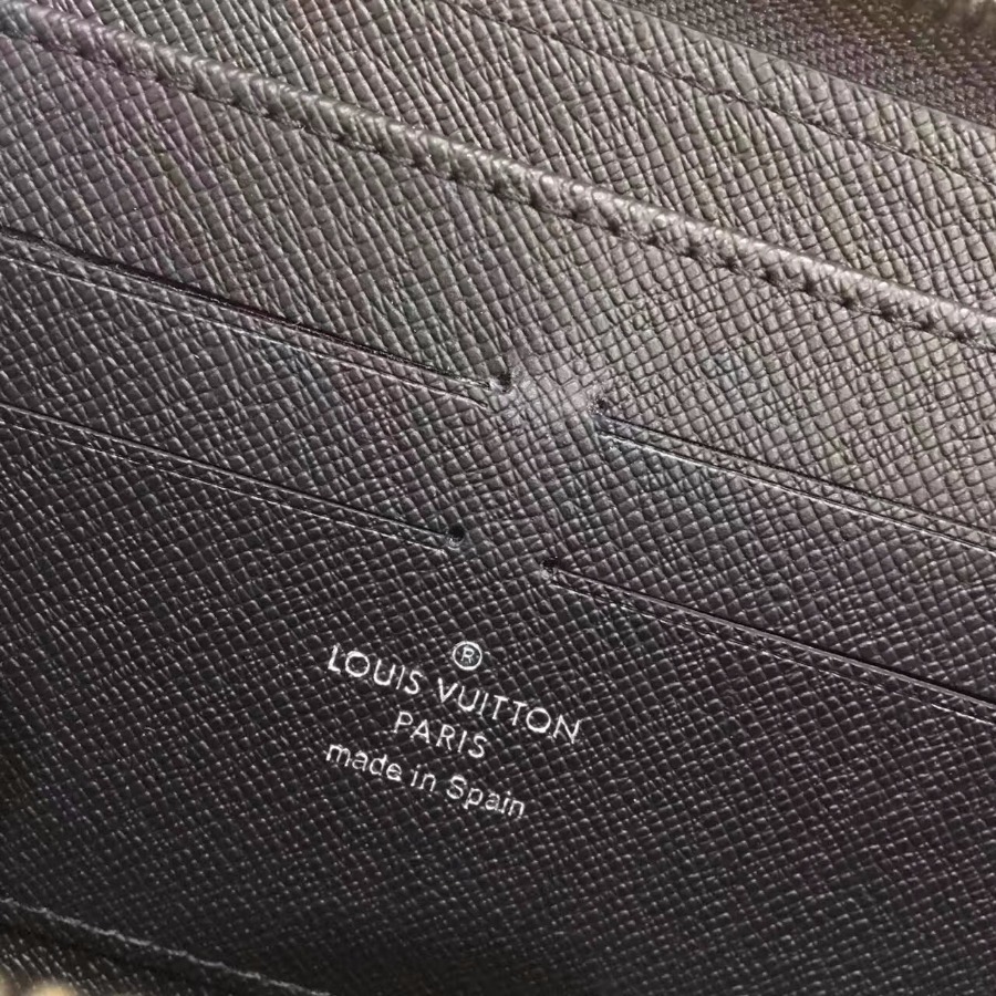 LOUIS VUITTON LV, Epi Leather , 7.5 x 3.9 x 0.6 inches