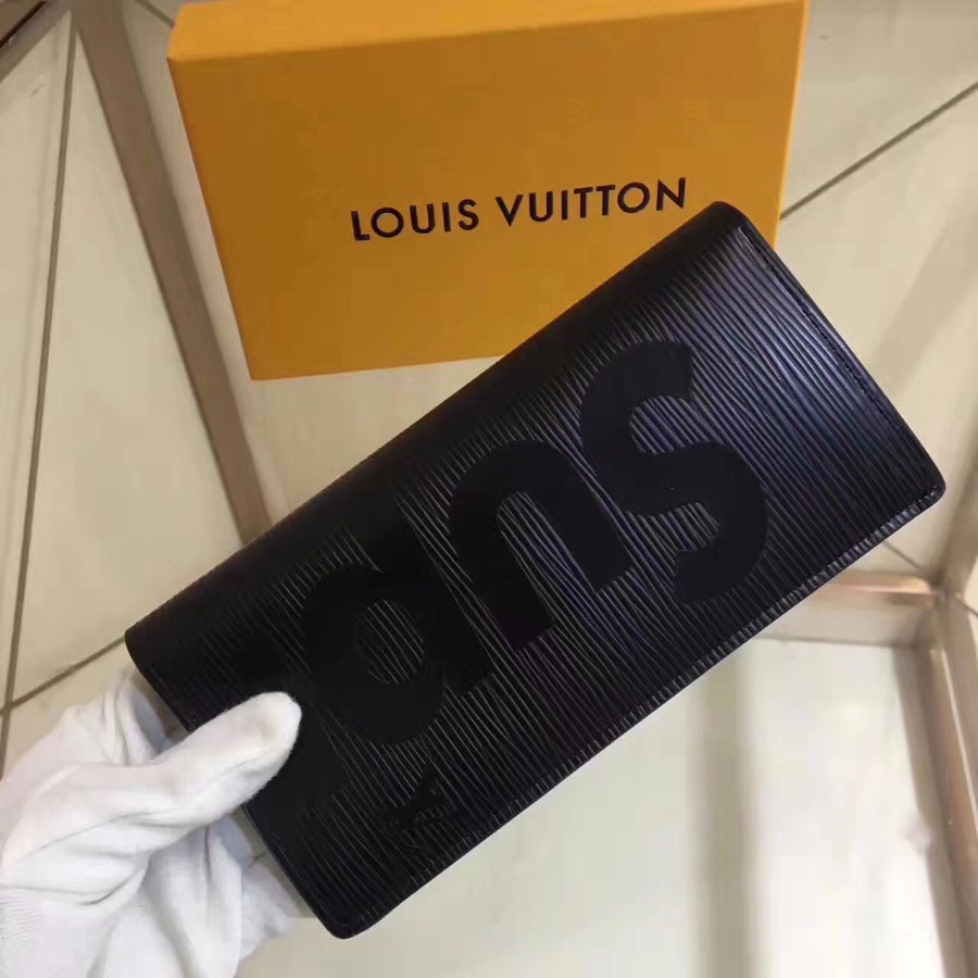 LOUIS VUITTON LV, Epi Leather , 7.5 x 3.9 x 0.6 inches