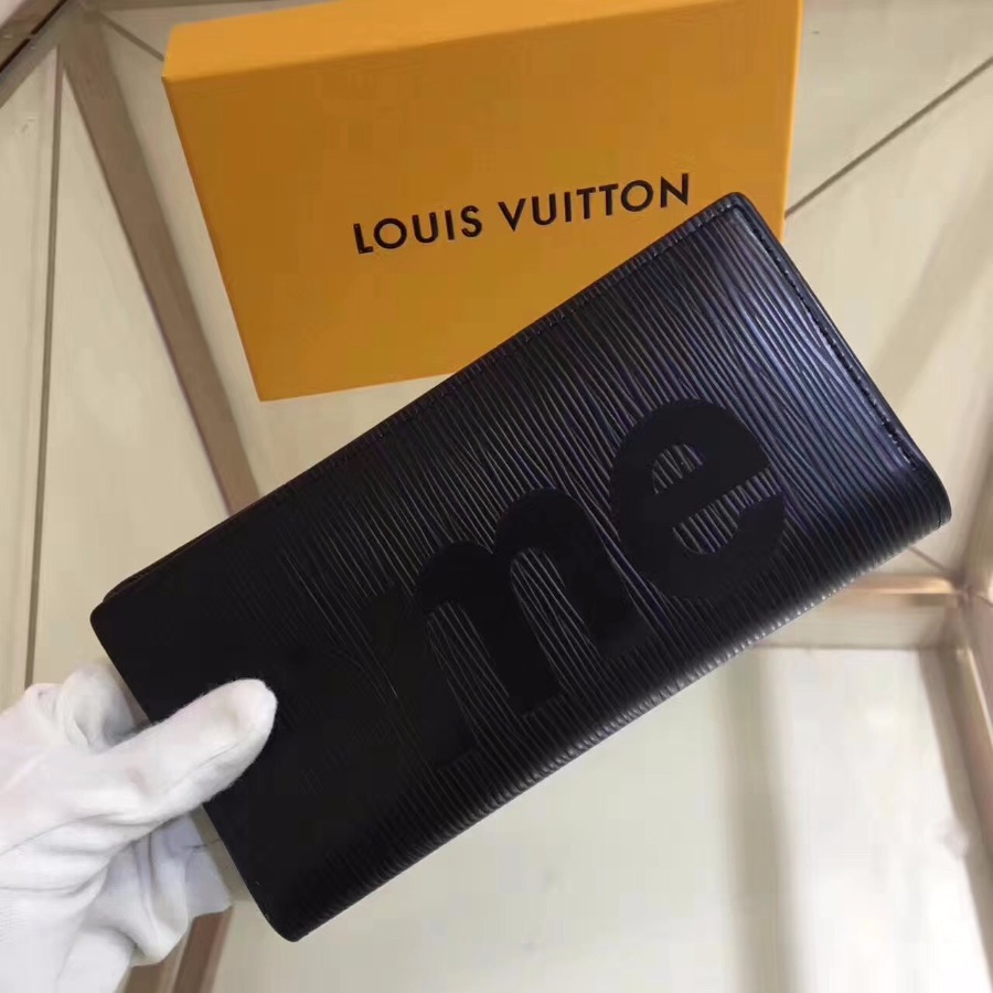 LOUIS VUITTON LV, Epi Leather , 7.5 x 3.9 x 0.6 inches